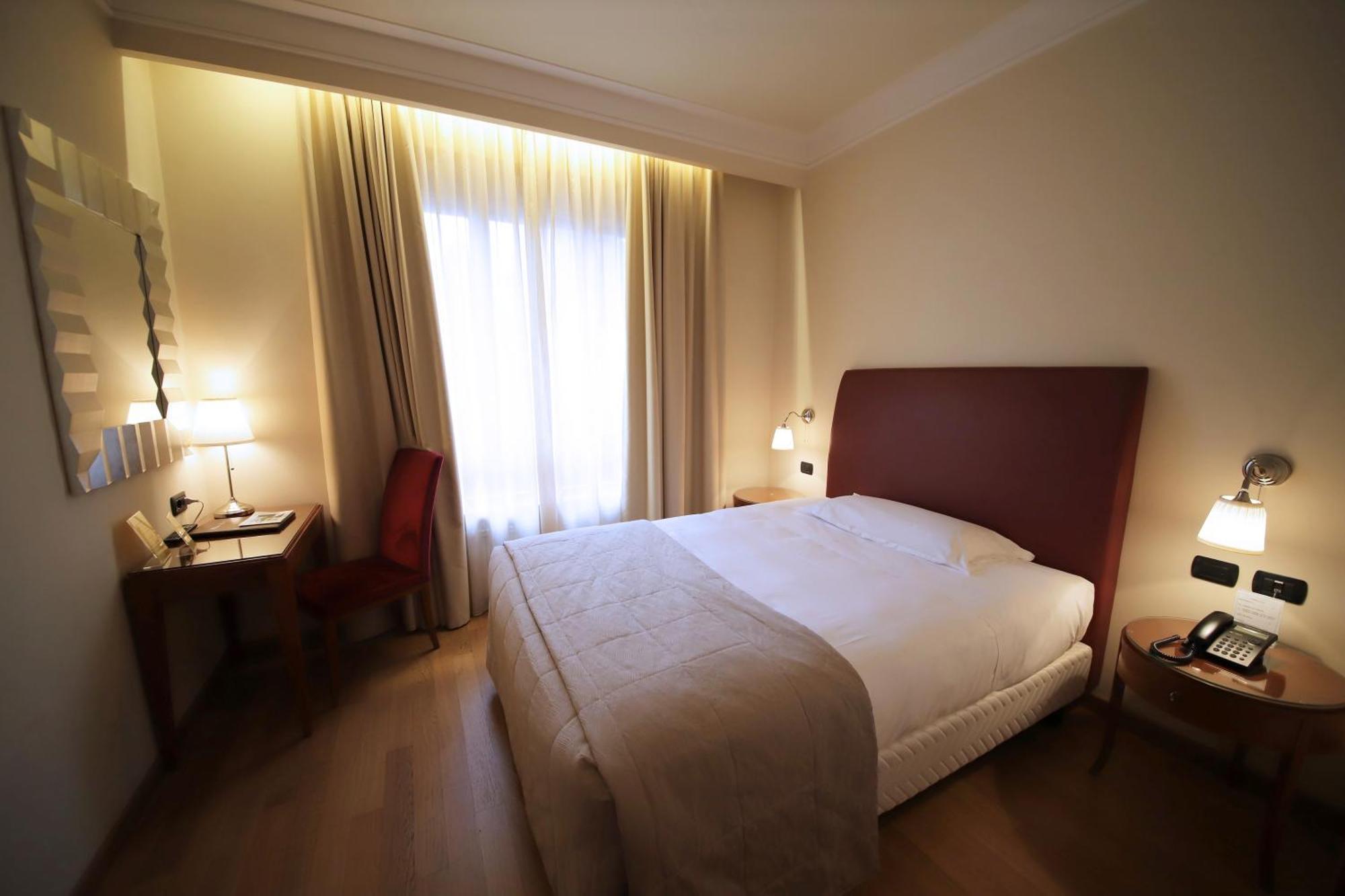 Monica Hotel Fiera Pregnana Milanese Esterno foto