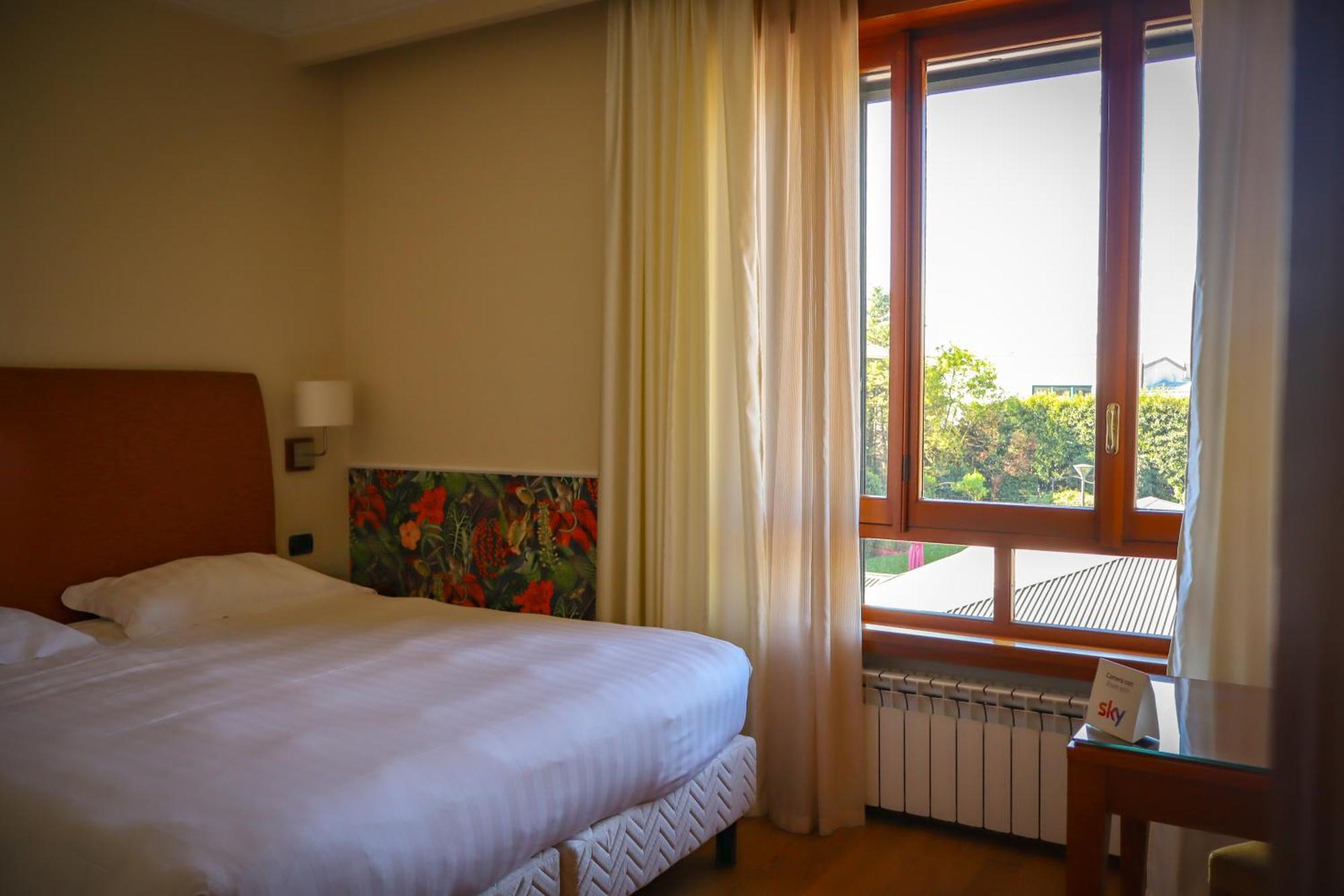 Monica Hotel Fiera Pregnana Milanese Esterno foto