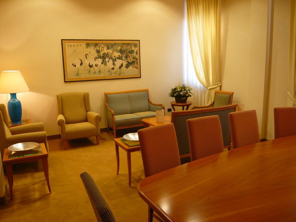Monica Hotel Fiera Pregnana Milanese Esterno foto